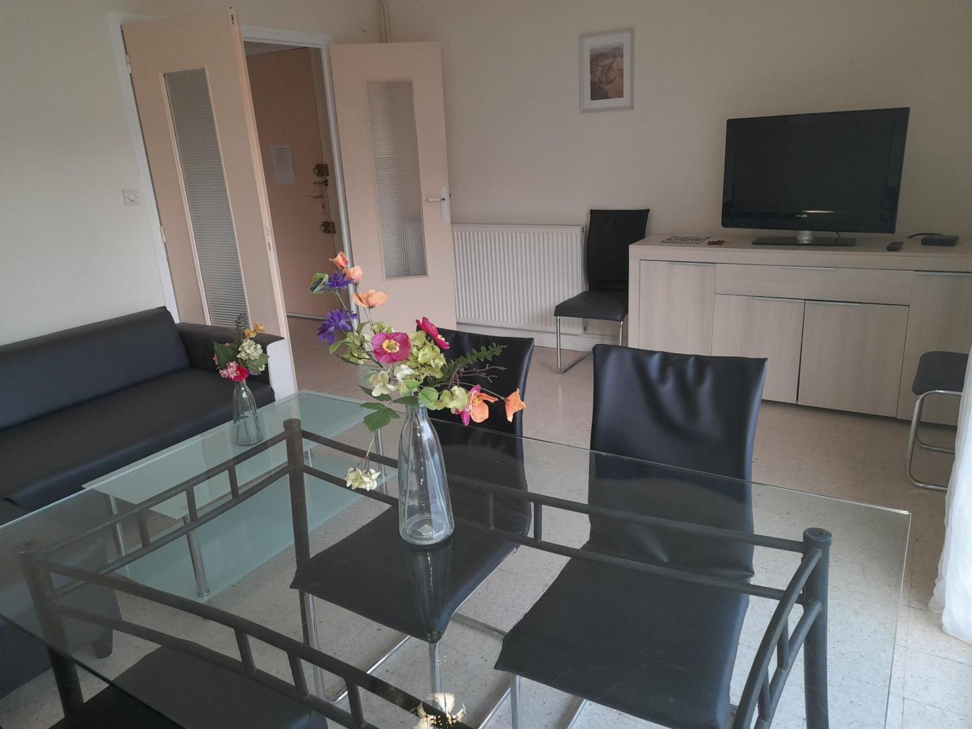 Appartement F3 Avec Balcon 佩皮尼昂 外观 照片